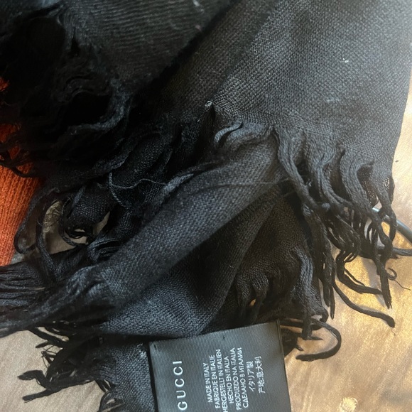 Cucci shawl - Picture 8 of 11